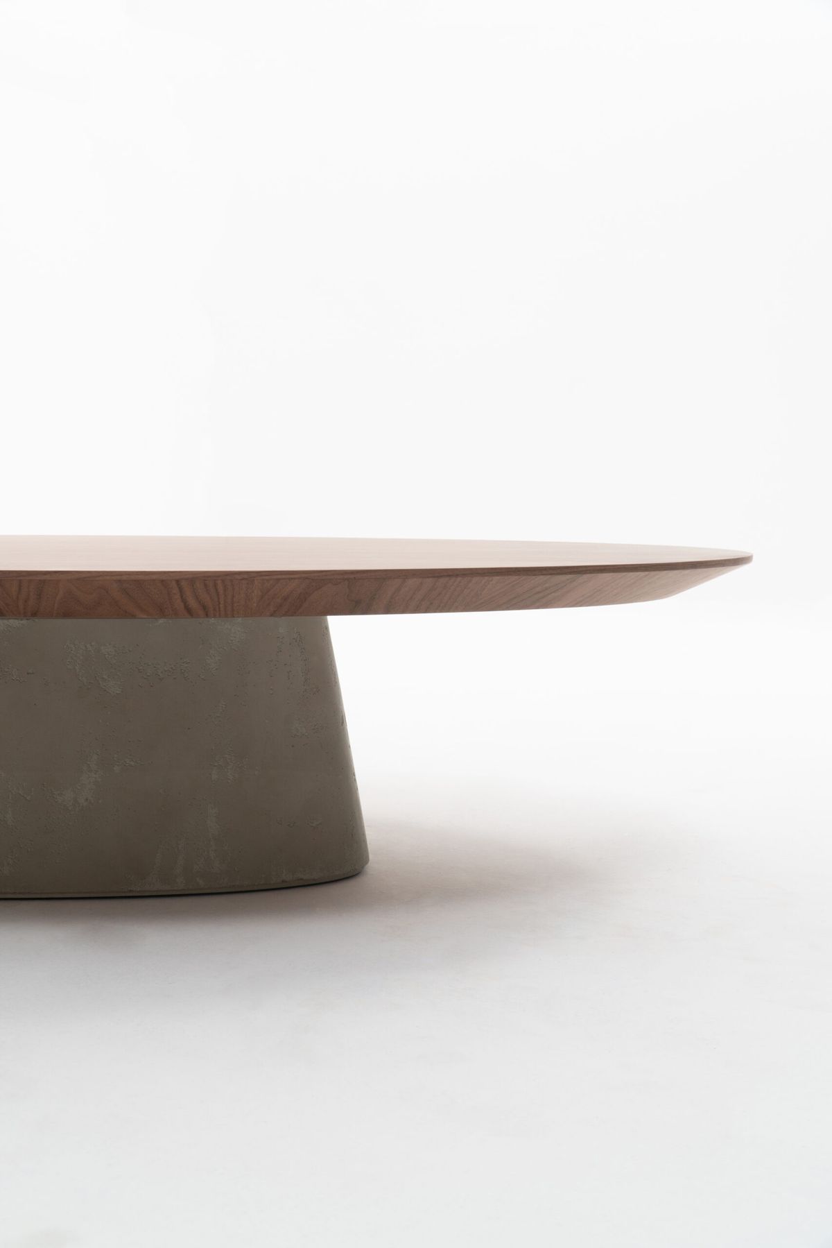 Mesa de centro Lagos, design de Victor Leite — foto 2