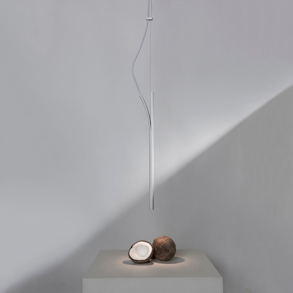 Luminária Pendente Cana, design de Guilherme Wentz — foto 2