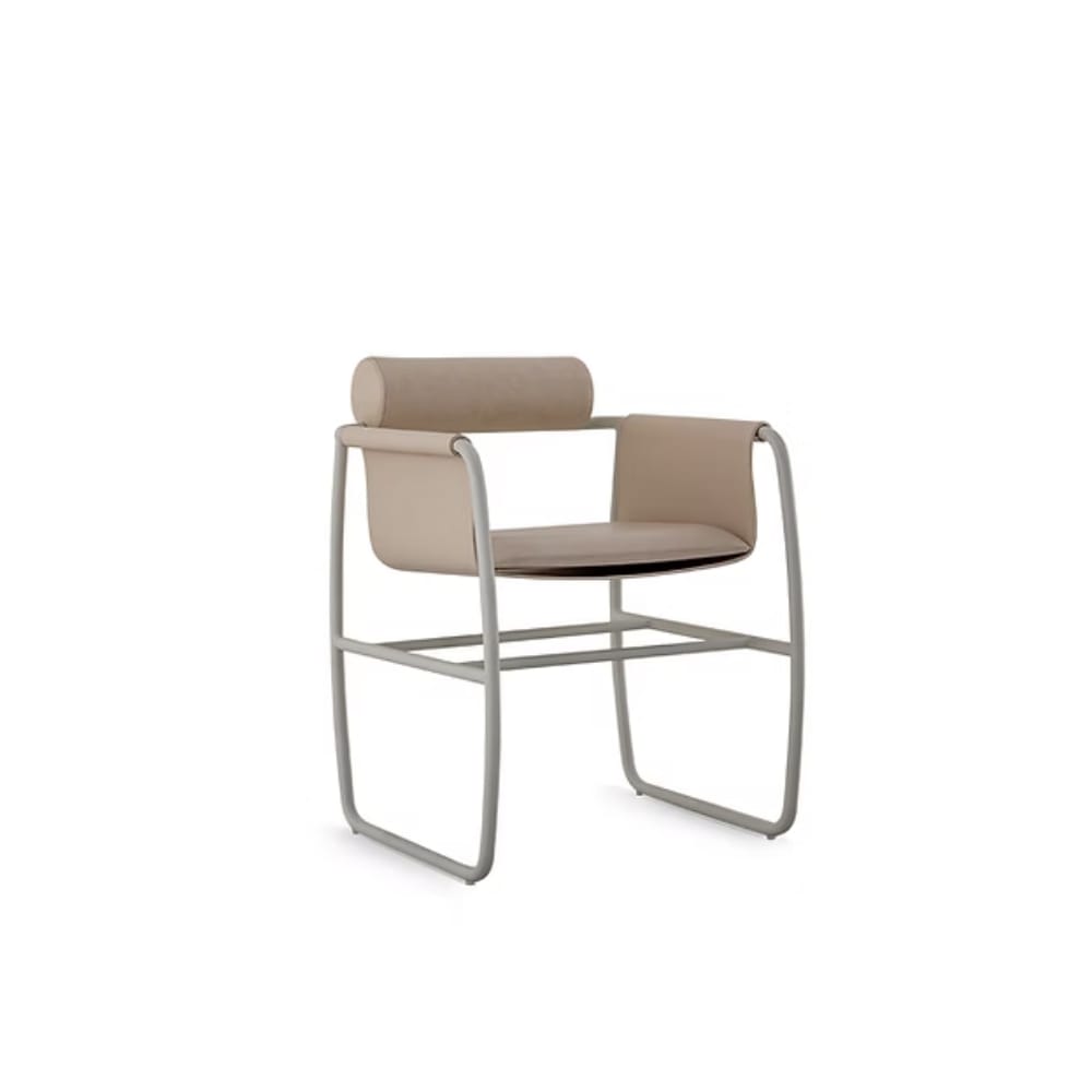 Cadeira Arc, design de Roberta Banqueri