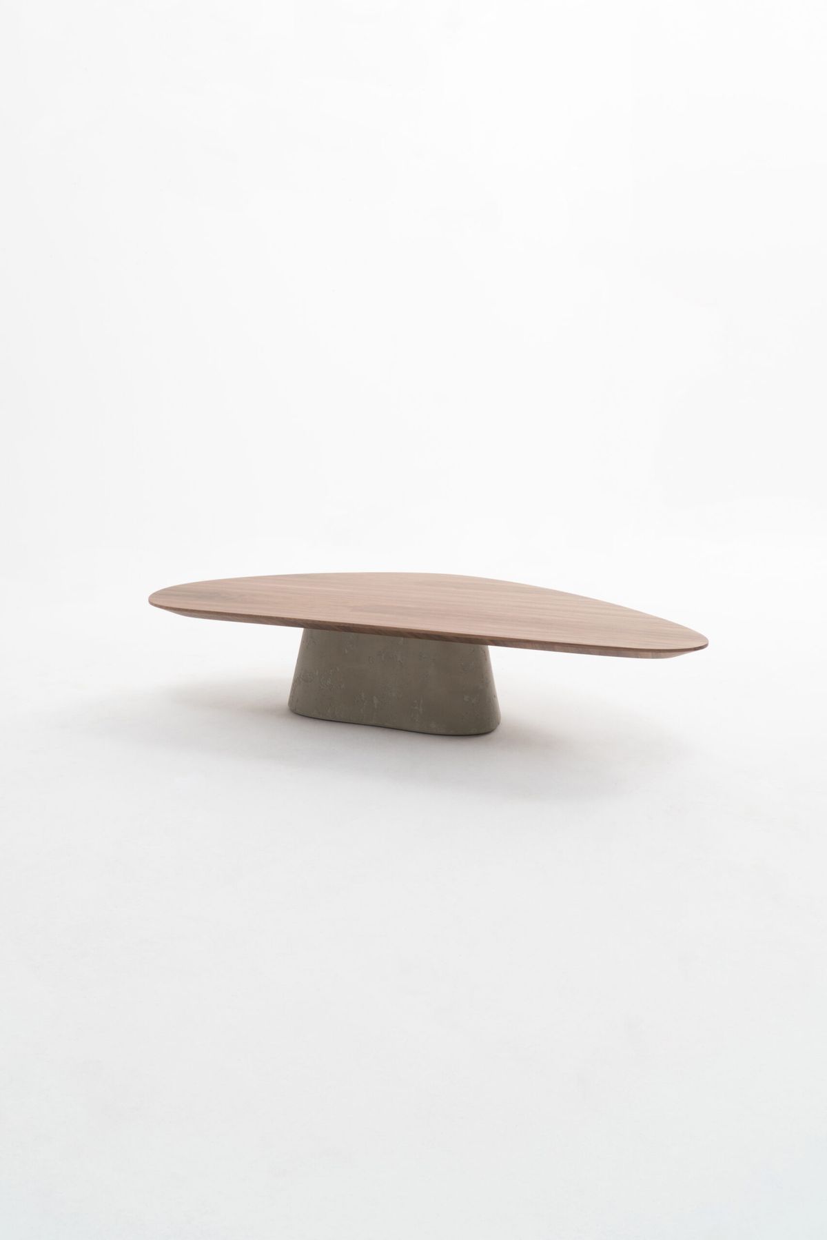 Mesa de centro Lagos, design de Victor Leite — foto 3