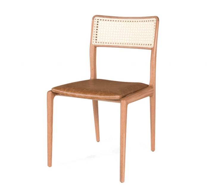 Cadeira Lark sem Braço, design de Luan Del Savio
