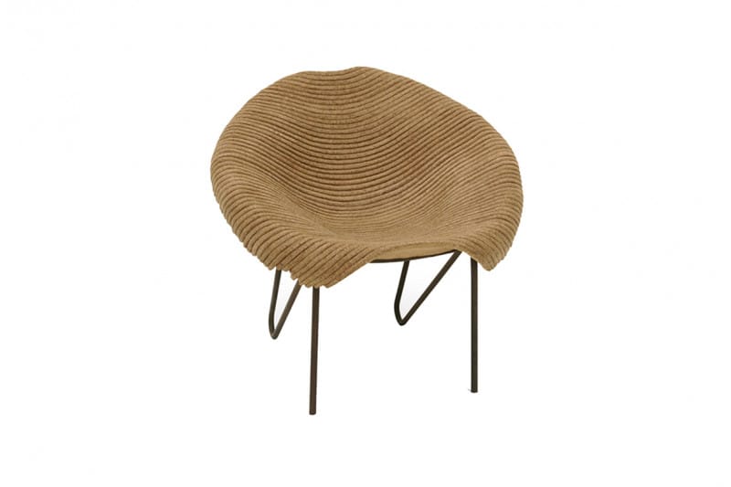 Poltrona Leiras, design de Domingos Tótora