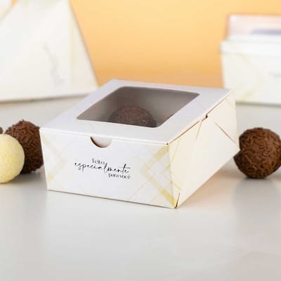 Embalagem para 4 Doces, Com Visor, Dourada - 10un