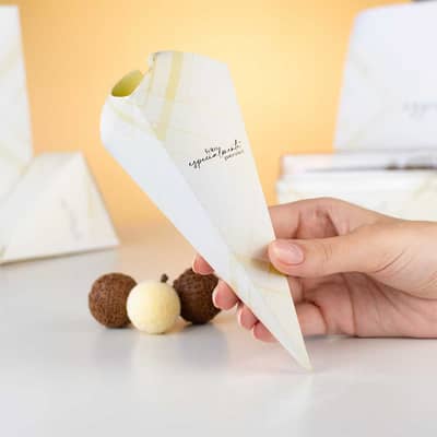 Embalagem para Cone Trufado com Papel, Dourada - 25un