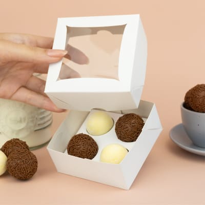 Embalagem para 4 doces 9x9x4cm com visor e berço, Branco - Basics - Imagem 2