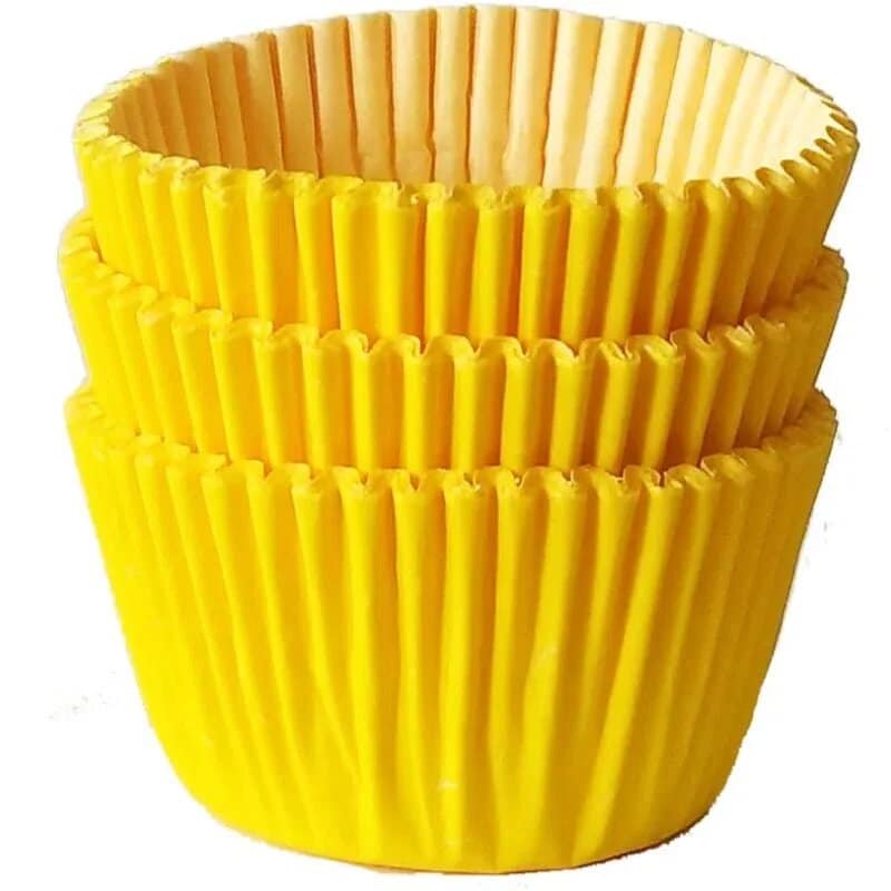 676469f20137908a95f95e609d5b585e.jpg FORMA PARA CUPCAKE 45un - AMARELO - Imagem 1