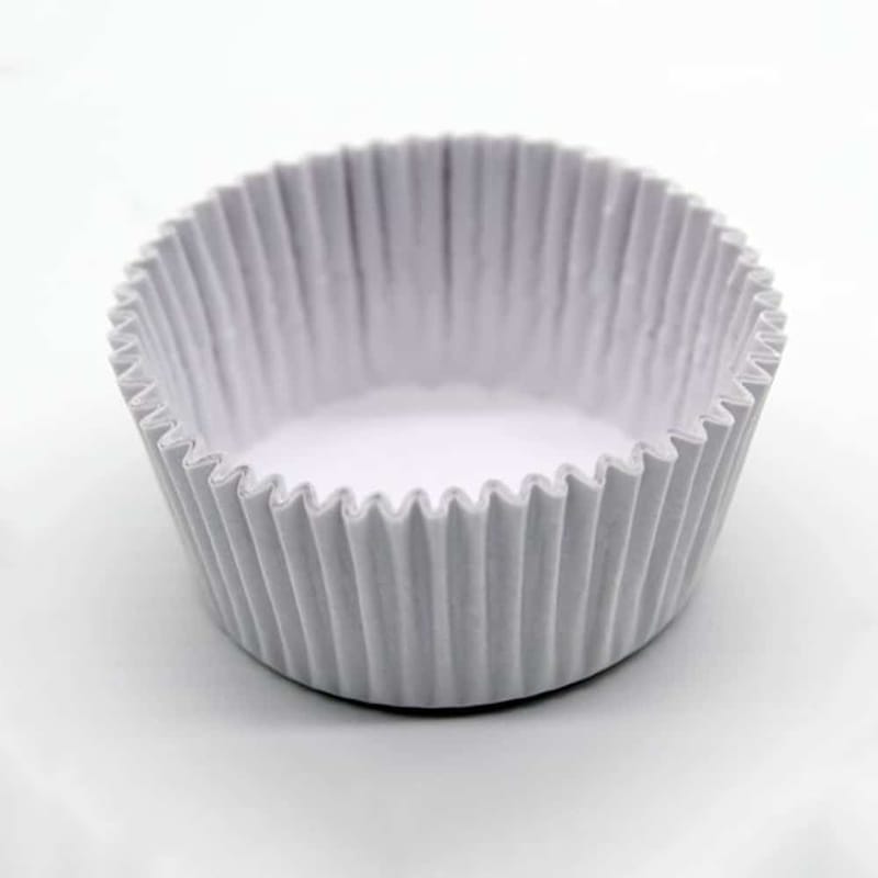 2cae6d0e2d44b4404324d7356e8dc9bf.jpg FORMA PARA CUPCAKE 45un - BRANCO - Imagem 1